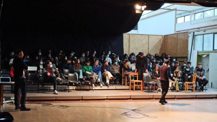 Il dibattito finale sui risultati emersi dai gruppi di lavoro, Manifatture Knos a Lecce (Foto di Francesco Laureti)
